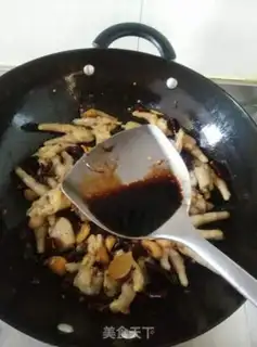 Make Spicy dry chicken claws step 6