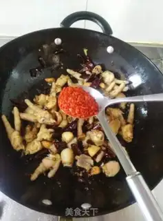 Make Spicy dry chicken claws step 7