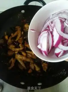 Make Spicy dry chicken claws step 10