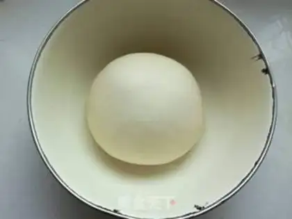 Make Light cream bean buns step 4