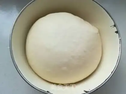Make Light cream bean buns step 5