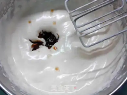 Make Katie Cat Rose Spongecake step 5