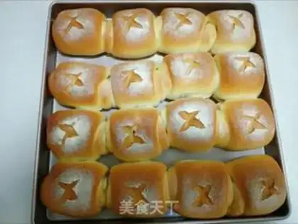 Make Light cream bean buns step 16