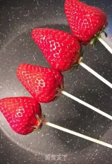 Make Strawberry sugar step 1