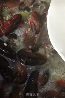 Make Garlic lobster step 8
