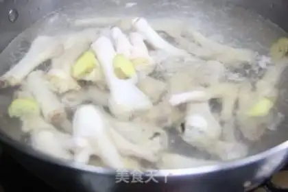 Make A red lemon chicken claw step 4