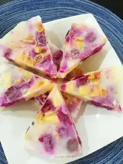 Make Yogurt and fruit ice cream step 5