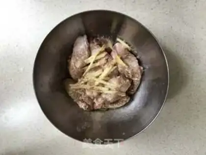 Make Precious chicken wings step 1