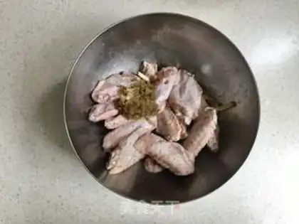 Make Precious chicken wings step 2