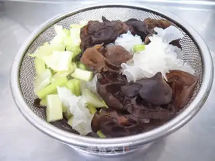 Make Celery with both ears step 7