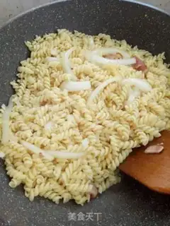Make Butter bacon pasta step 14