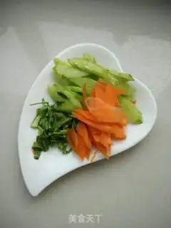 Make cucumbers with ears step 2