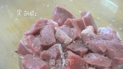 Make Sour cream beef step 0