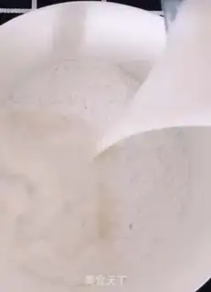 Make Strawberry mini-squirt step 1