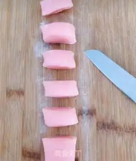 Make Strawberry mini-squirt step 7