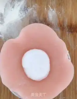 Make Strawberry mini-squirt step 8