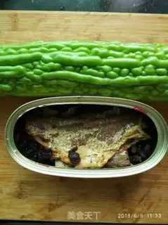 Make The beanfish fried the bitter melon step 0