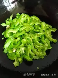 Make The beanfish fried the bitter melon step 5