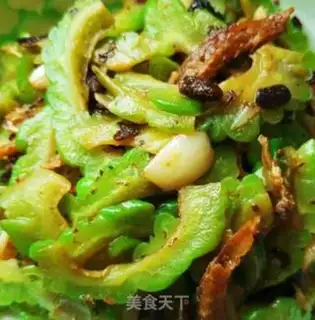 Make The beanfish fried the bitter melon step 8