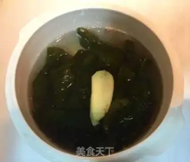 Make Sea belt bone soup step 1
