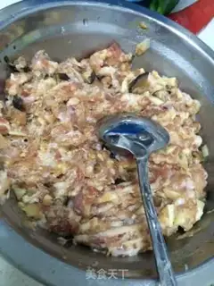 Make Hold on to the omelet step 0
