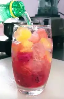 Make A fruit iced sapphire step 3