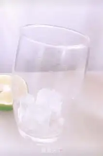 Make Iced lemon milk step 0