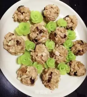 Make The mushroom horse hoofballs step 6