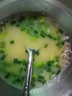 Make Onion omelet step 1