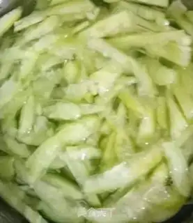 Make White sugar melon step 1