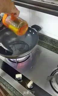 Make Spicy Fried crabs step 1