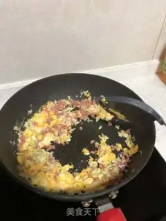 Make Gold egg fried rice step 4