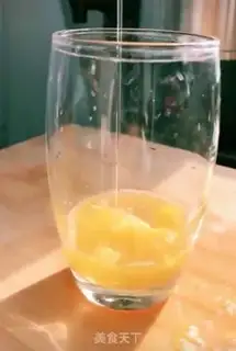 Make Fresh orange iced tea step 2