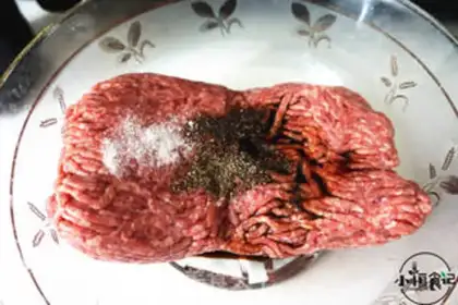 Make Dry beige meatloaf step 2