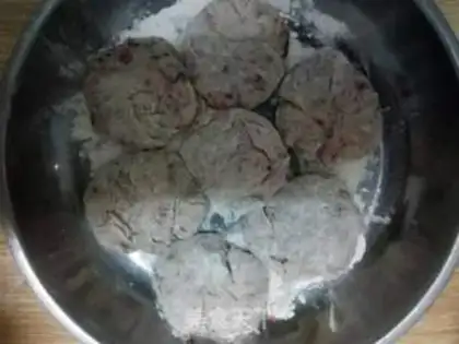 Make Yang Mei Sesame Biscuits step 4