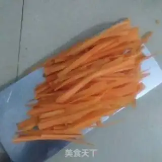 Make Fried carrots step 1