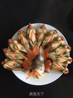 Make Peacock open-screen fish step 3