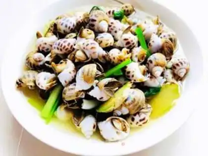 Make Salt water boiled flower snails step 4