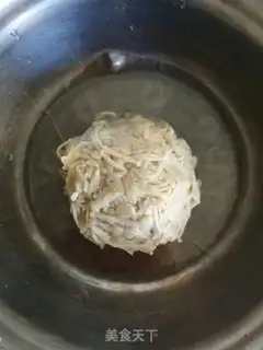 Make Spicy golden needle mushrooms step 1