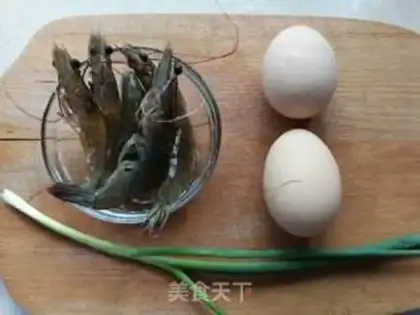 Make Shrimp steamed eggs step 0