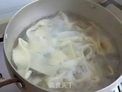 Make Oily pants and noodles step 8