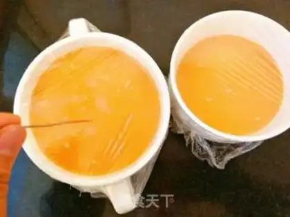 Make Carrot juice eggs step 7