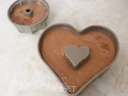 Make Chocolate sweet sponge cake step 7