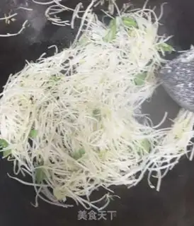 Make Garlic sprouts step 3