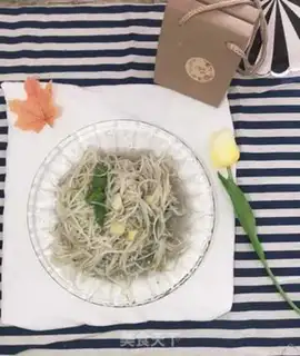Make Garlic sprouts step 5