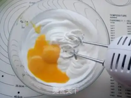 Make Sunflower cupcakes step 2