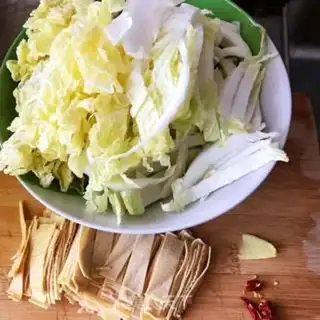 Make Cabbage and bean peel step 1