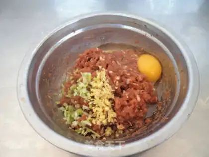 Make Fresh meat steam step 1
