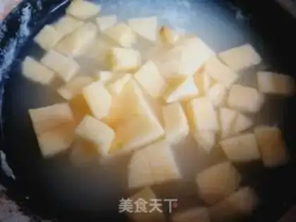 Make Apple rice congee step 4