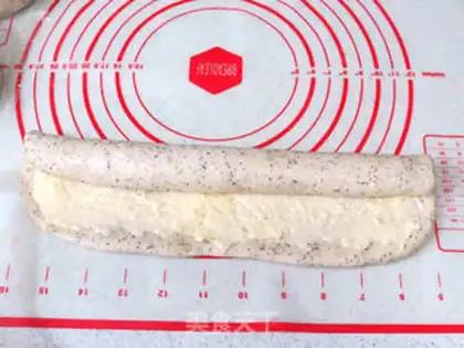Make Count almond cheese roll step 11